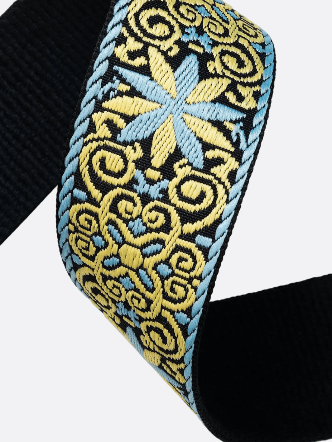 Wide shoulder strap for bag