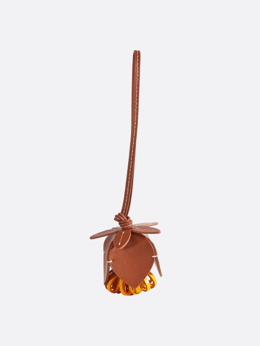 bijou de sac fleur marron